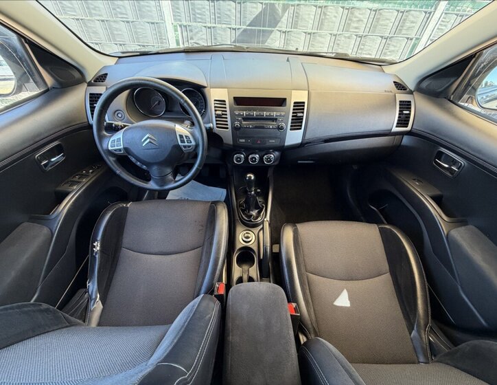 Citroën C-Crosser SUV / Terénní 2,2 l 115 kw