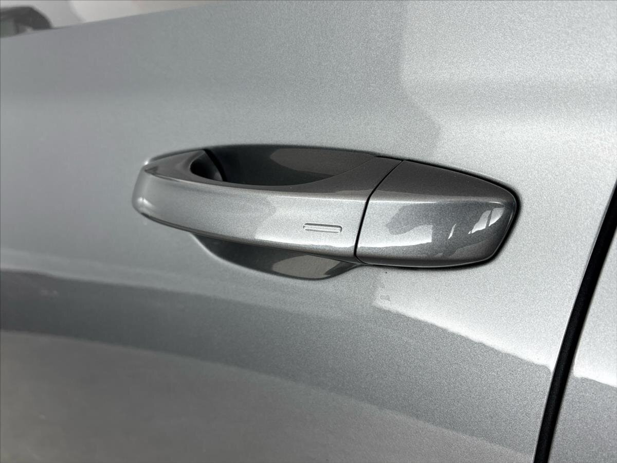 Škoda Scala Hatchback 999,0 81 kw