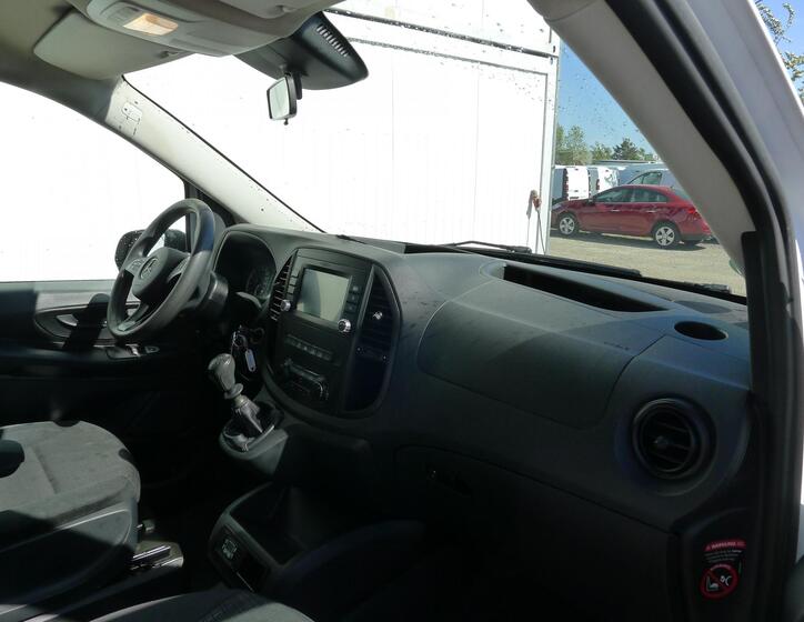 Mercedes-Benz Vito 10