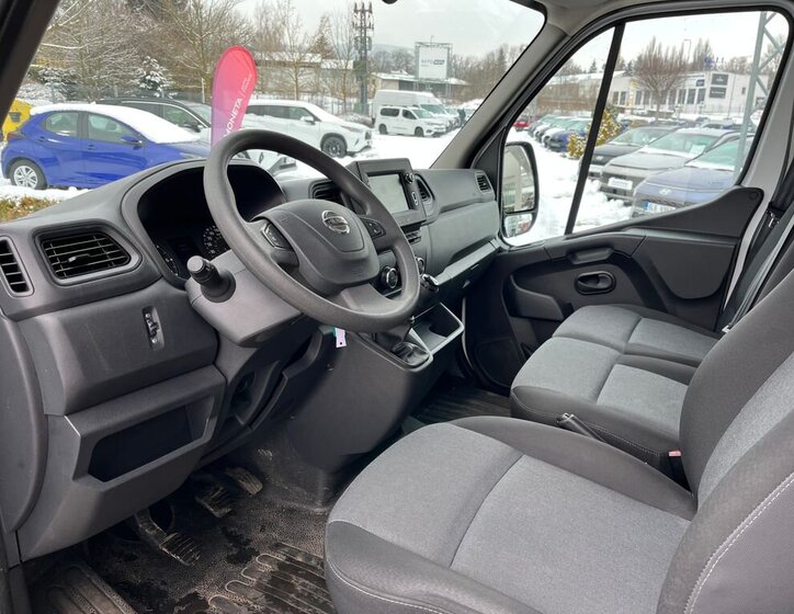 Nissan Interstar Skříň 2,3 l 100 kw