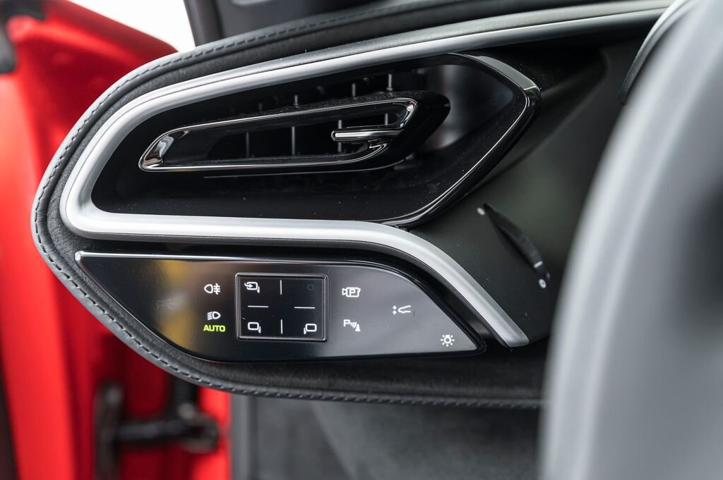 Ferrari Ostatní Kupé 3,0 l 610 kw