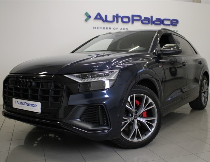 Audi Q8 1