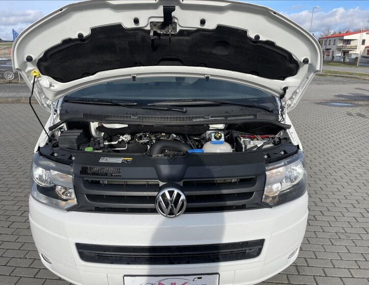 Volkswagen Transporter Kombi 2,0 l 75 kw