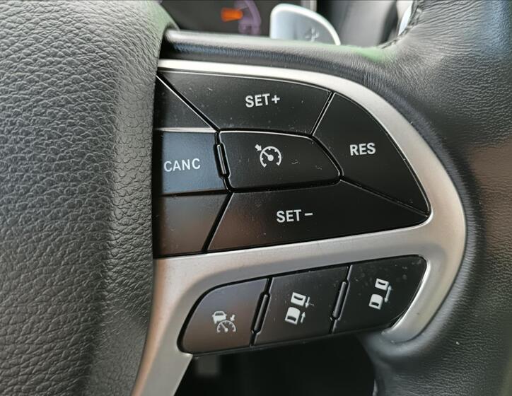 Jeep Grand Cherokee 26