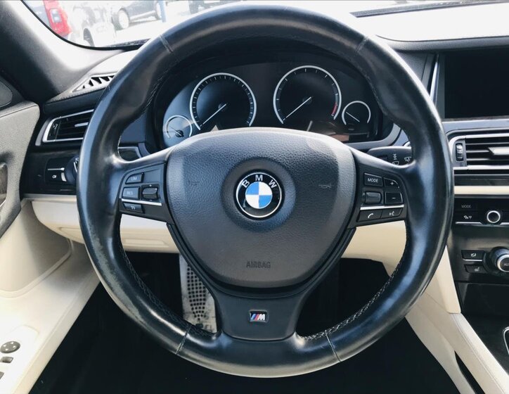 BMW Řada 7 Sedan / Limuzína 3,0 l 190 kw