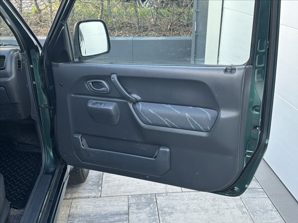 Suzuki Jimny Ostatní 1,3 l 60 kw