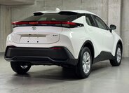Toyota C-HR Hatchback 1,8 l 90 kw