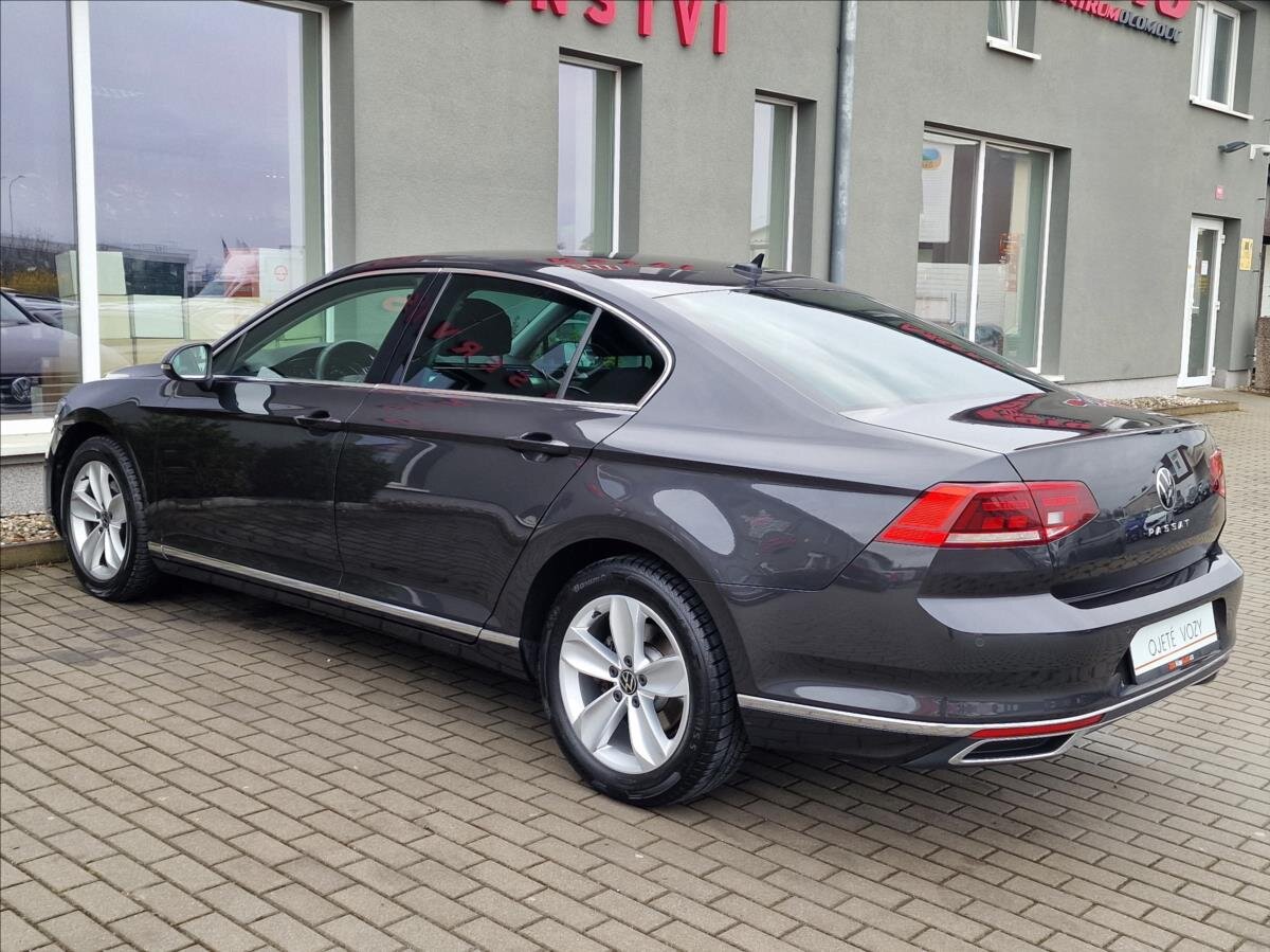 Volkswagen Passat Sedan / Limuzína 2,0 l 147 kw