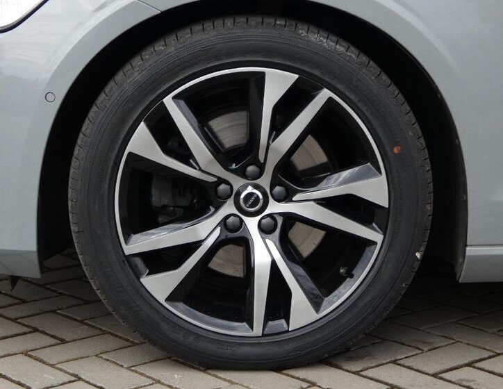 Volvo V60 Kombi 2,0 l 145 kw