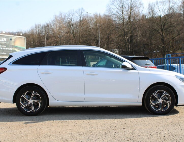 Hyundai i30 Kombi 1,5 l 80 kw