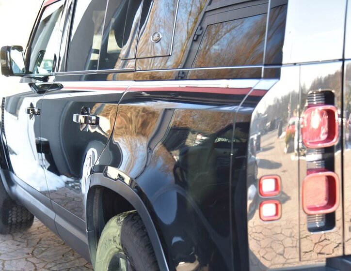 Land Rover Defender SUV 3,0 l 183 kw