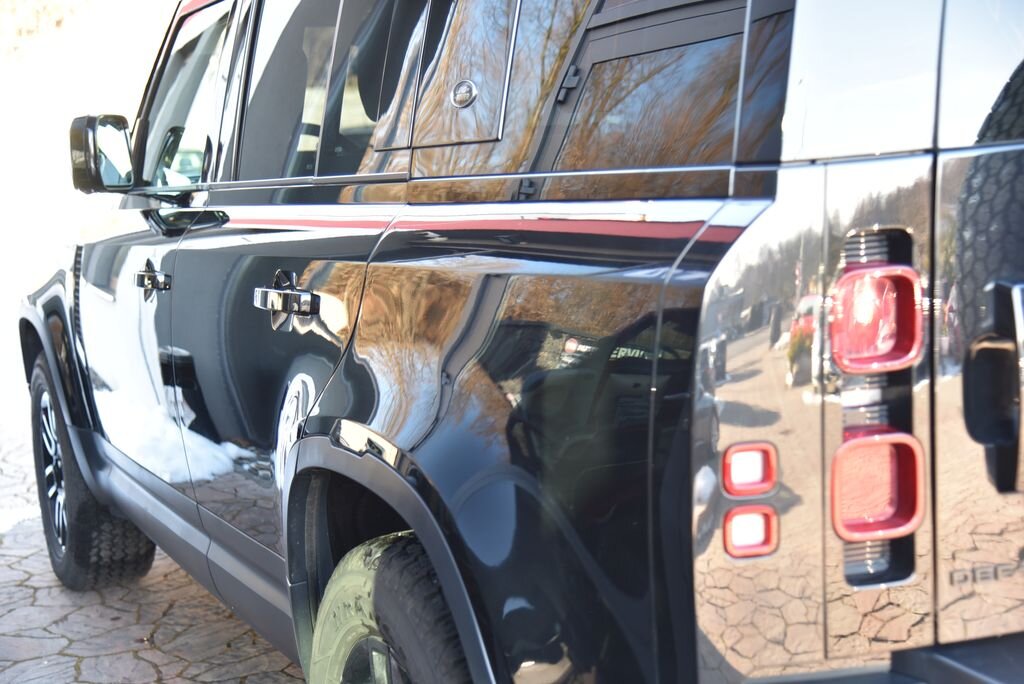 Land Rover Defender SUV 3,0 l 183 kw