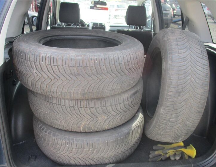 Suzuki Grand Vitara SUV / Terénní 2,4 l 124 kw