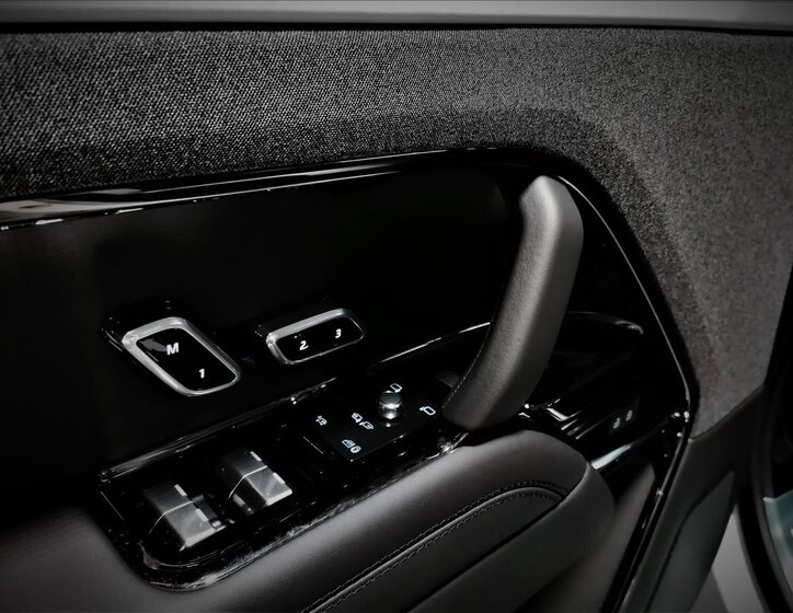 Land Rover Range Rover Sport SUV 3,0 l 221 kw