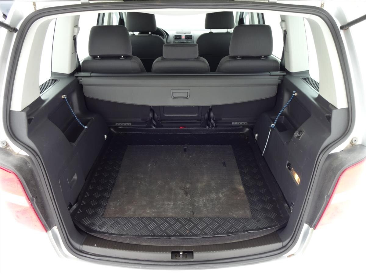 Volkswagen Touran Kombi 1,9 l 77 kw