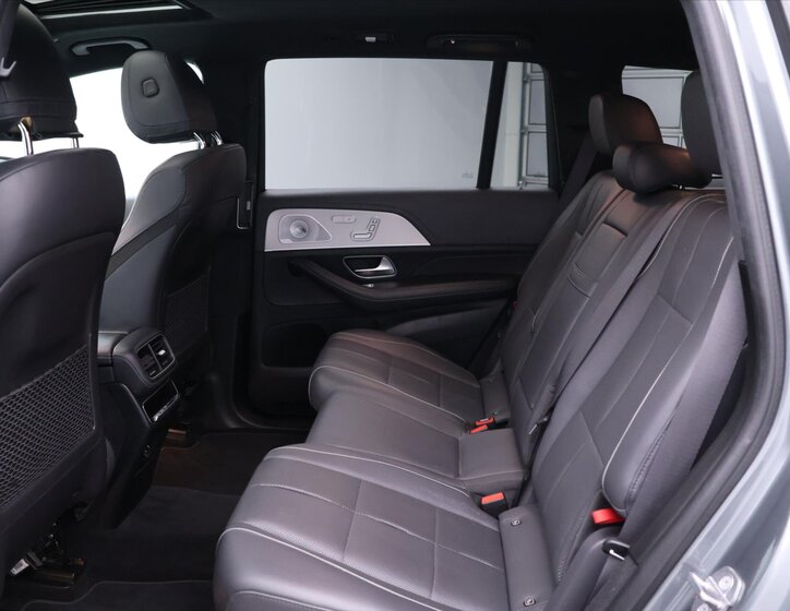 Mercedes-Benz GLS 18