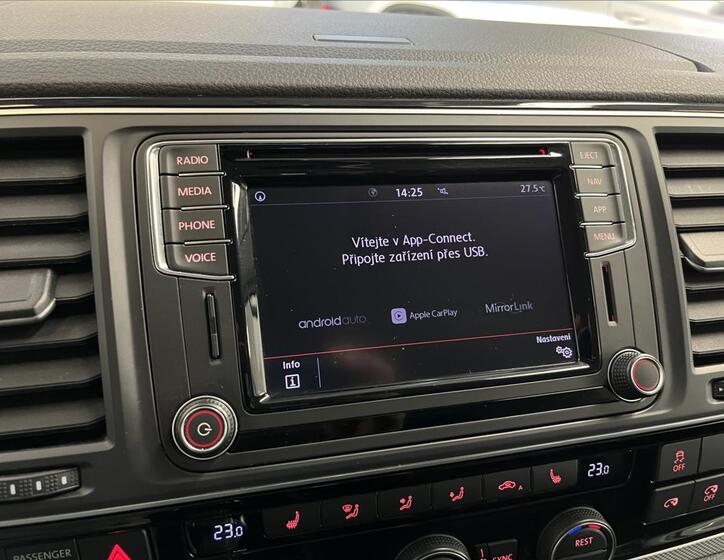 Volkswagen Multivan 7