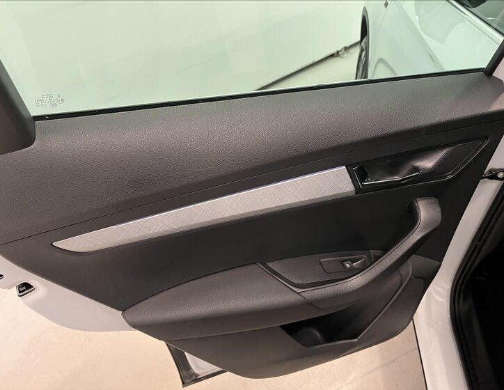 Škoda Karoq SUV 1,5 l 110 kw