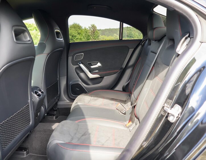 Mercedes-Benz CLA Kupé 1,3 l 120 kw