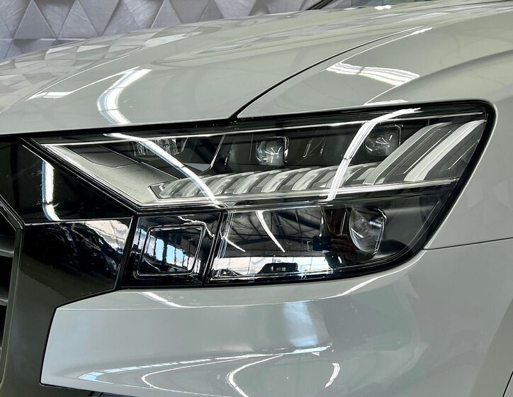 Audi SQ8 SUV / Terénní 4,0 l 373 kw