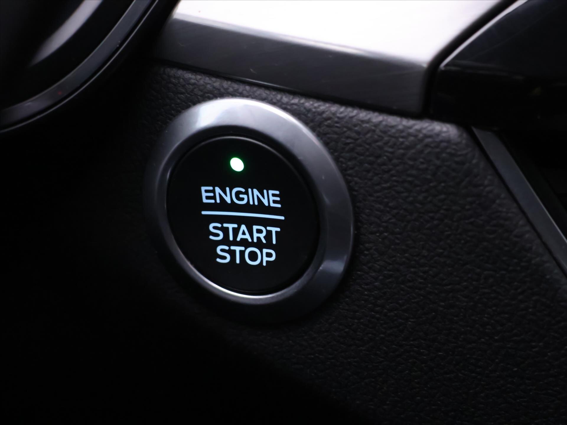 Ford Kuga SUV / Terénní 1,5 l 110 kw