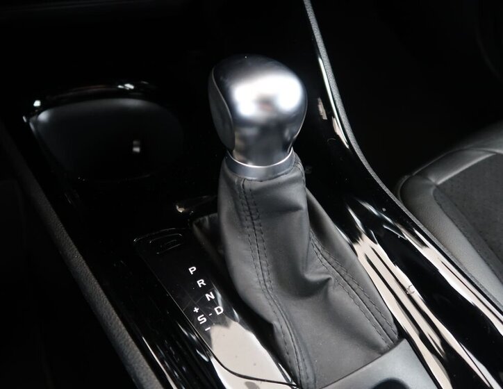 Toyota C-HR Hatchback 2,0 l 112 kw