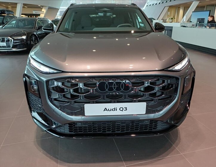 Audi Q3 SUV 1,5 l 110 kw