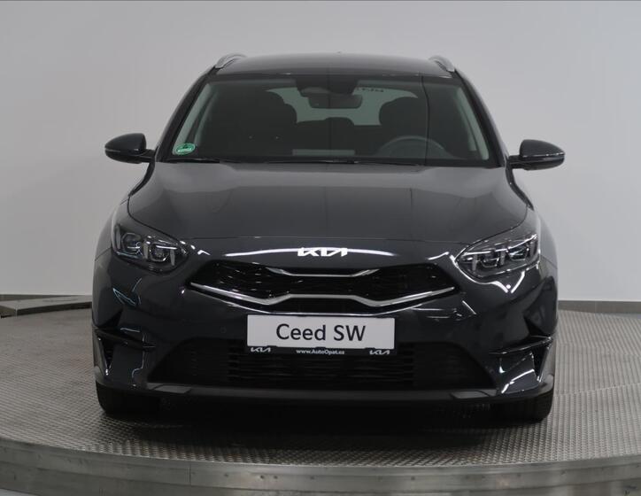 KIA Ceed 4