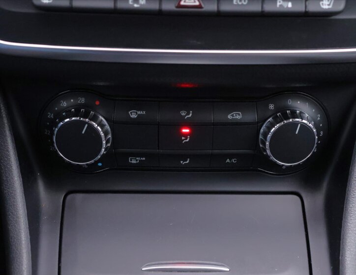 Mercedes-Benz Třídy A Hatchback 1,8 l 80 kw