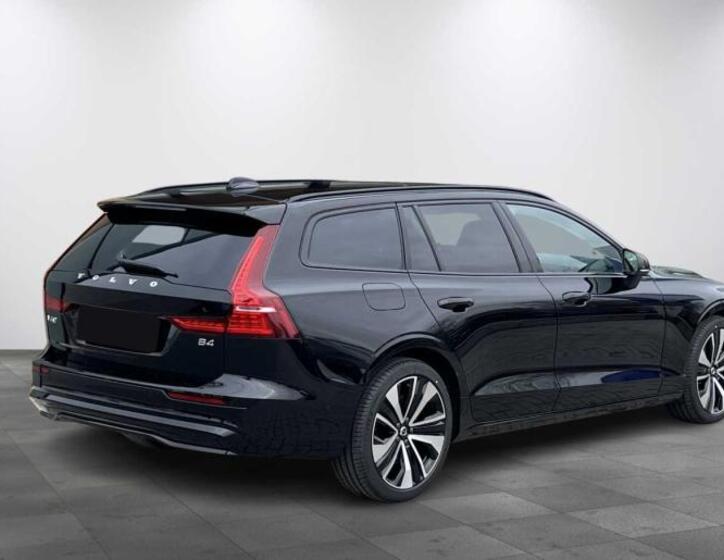 Volvo V60 4