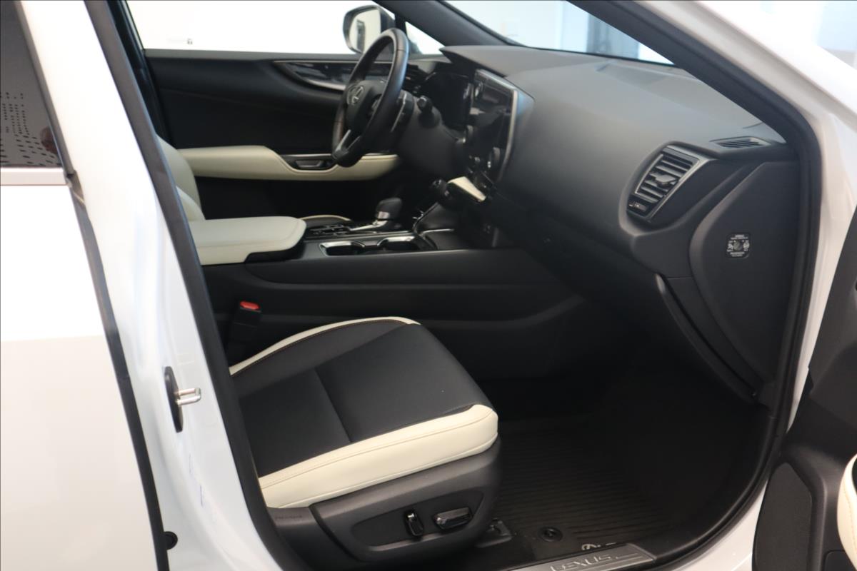 Lexus NX 450h+
