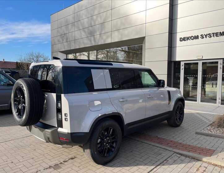 Land Rover Defender SUV 3,0 l 147 kw
