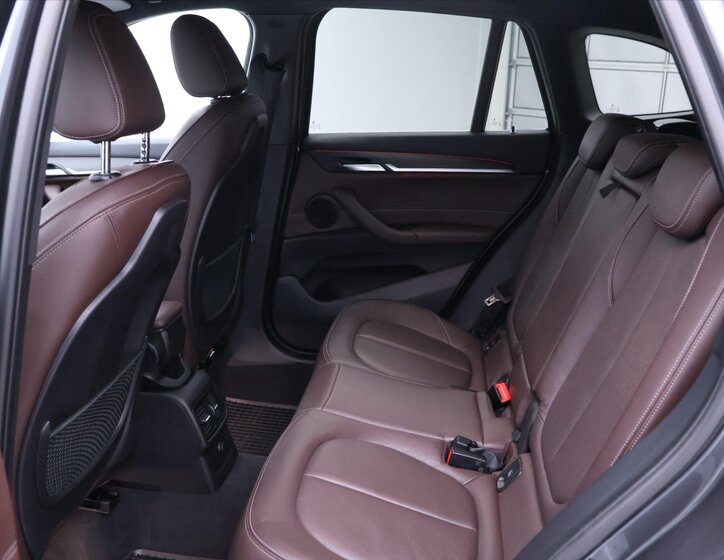 BMW X1 SUV / Terénní 2,0 l 140 kw