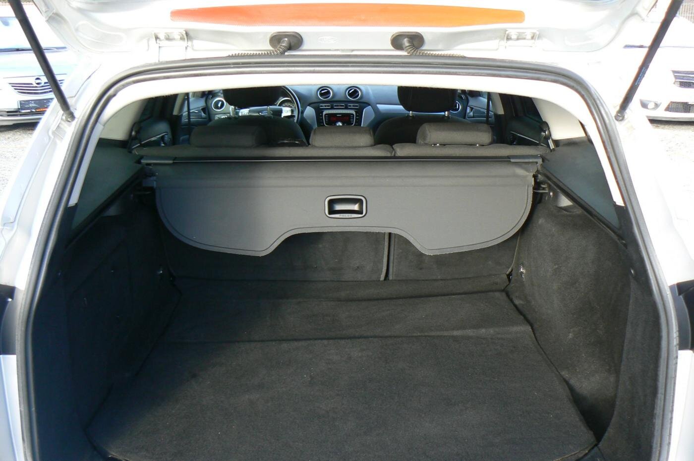 Ford Mondeo Kombi 2,0 l 103 kw