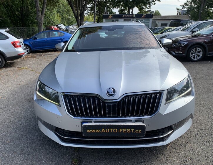 Škoda Superb 2