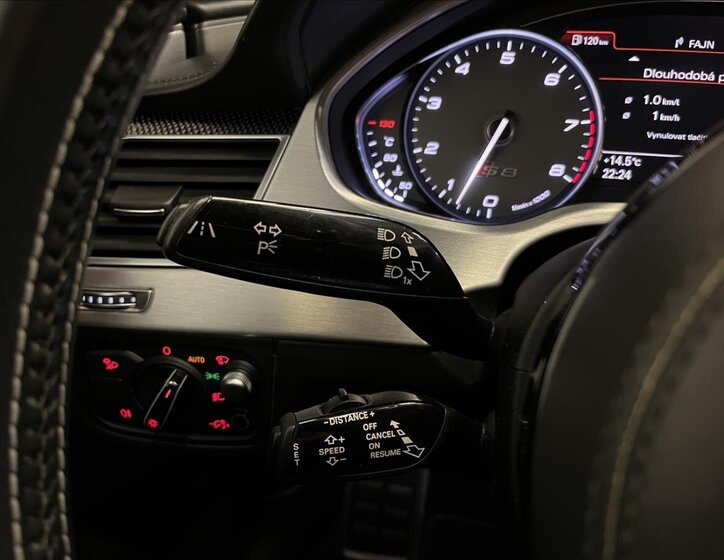 Audi S8 Sedan / Limuzína 4,0 l 445 kw