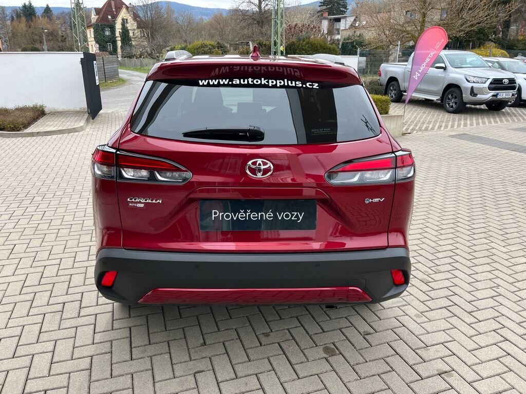 Toyota Corolla Cross SUV / Terénní 1,8 l 72 kw