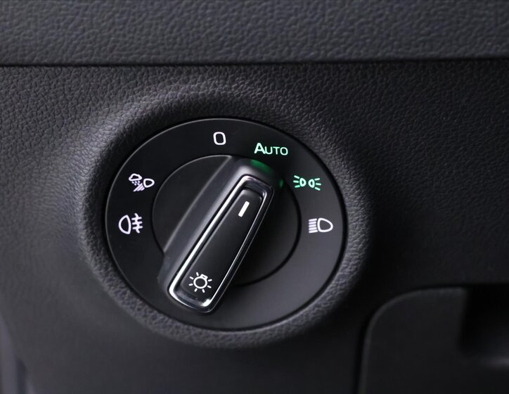 Škoda Karoq SUV 1,5 l 110 kw