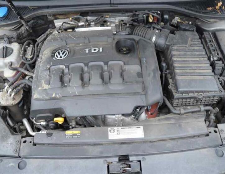 Volkswagen Passat CC 13