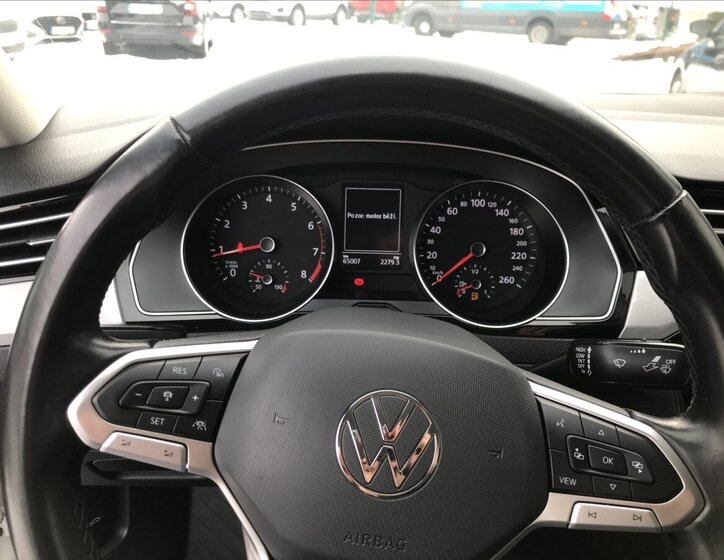 Volkswagen Passat Sedan / Limuzína 1,5 l 110 kw