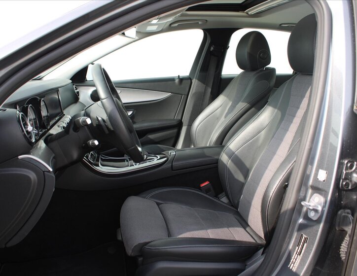 Mercedes-Benz Třídy E Sedan / Limuzína 2,0 l 155 kw