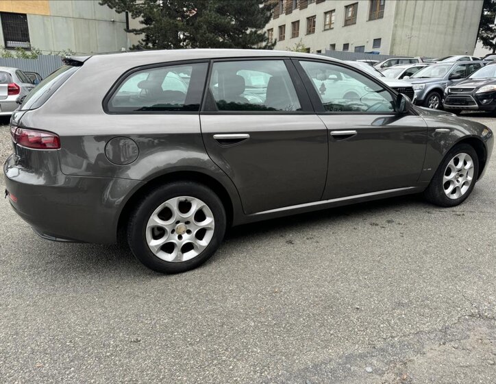 Alfa Romeo 159 Kombi 1,9 l 110 kw