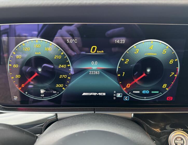 Mercedes-Benz AMG GT 10