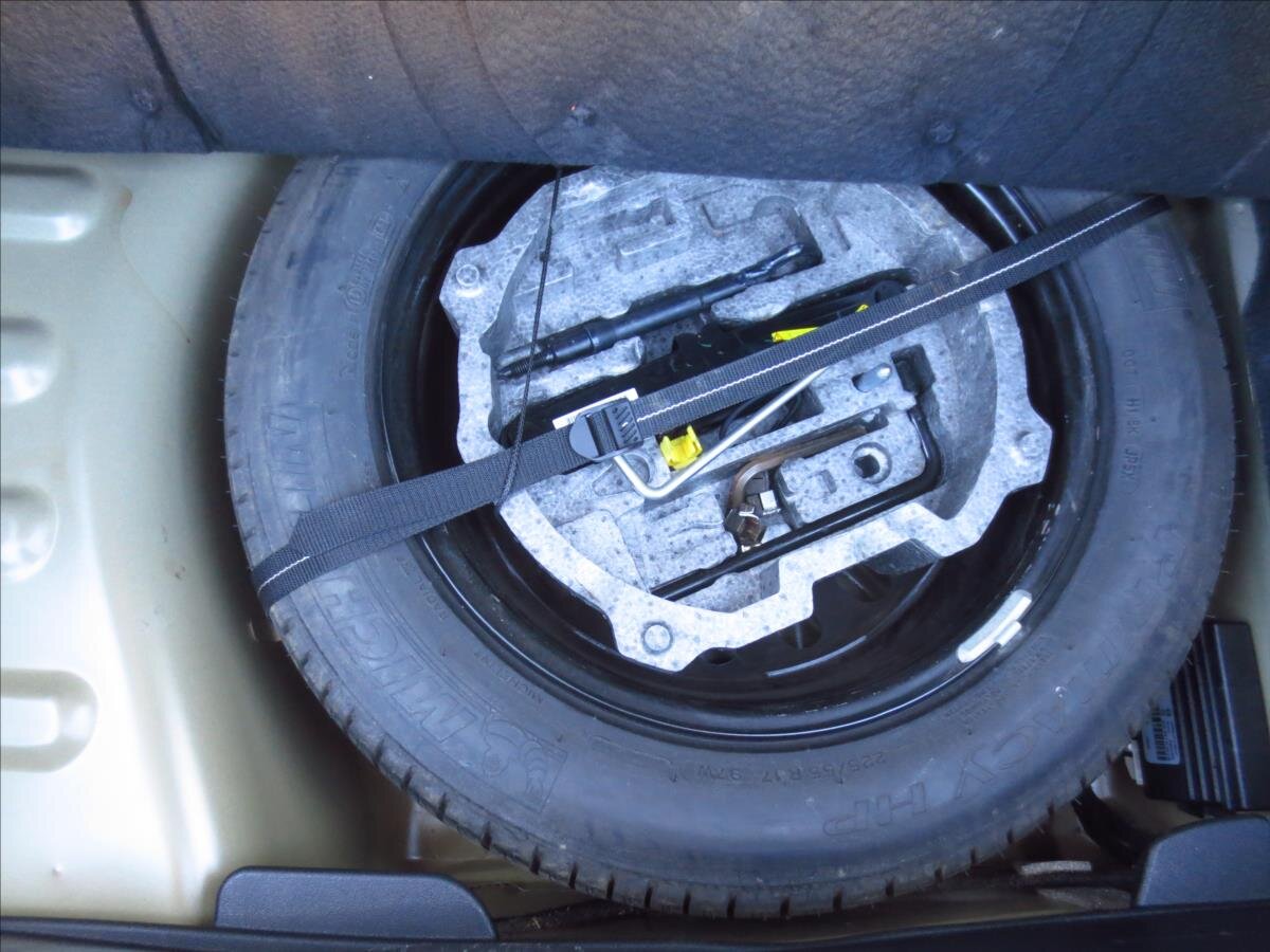 Citroën C5 Sedan / Limuzína 2,0 l 103 kw