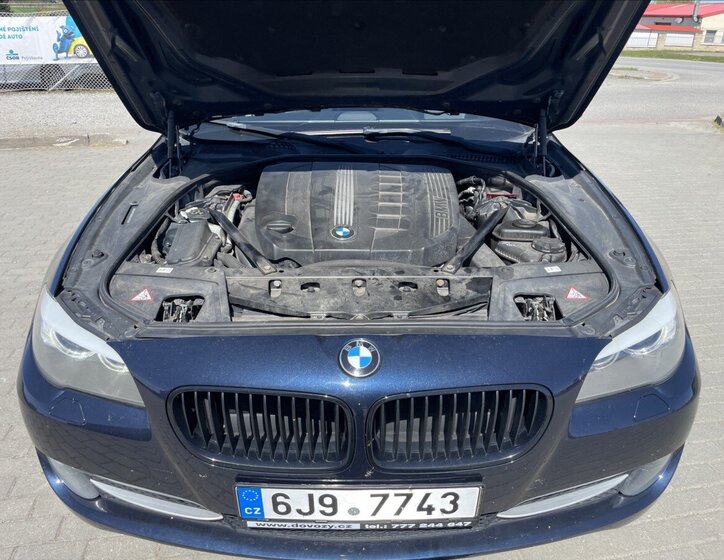 BMW Řada 5 Kombi 3,0 l 180 kw