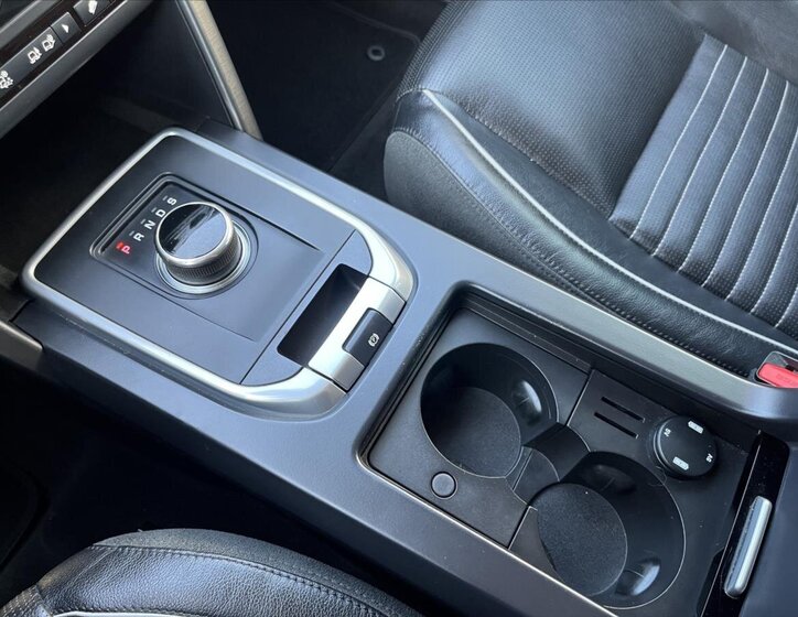 Land Rover Discovery Sport SUV / Terénní 2,0 l 110 kw