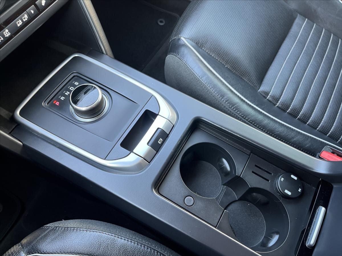 Land Rover Discovery Sport SUV / Terénní 2,0 l 110 kw