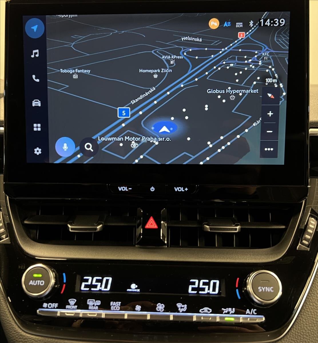 Toyota Corolla Sedan / Limuzína 1,8 l 72 kw