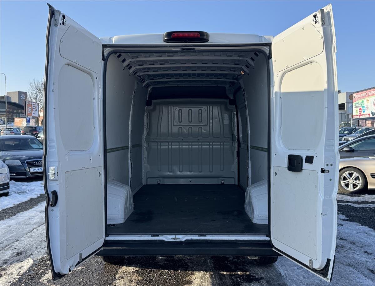 Opel Movano Skříň 2,2 l 103 kw