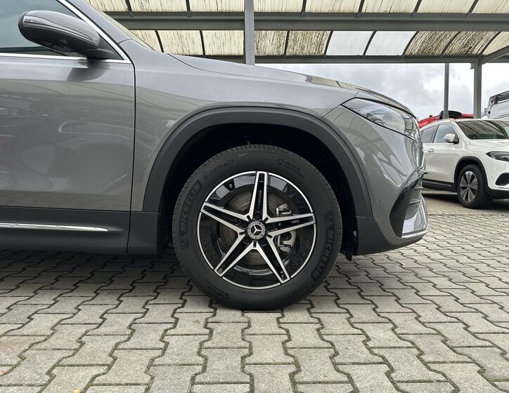 Mercedes-Benz EQB 14